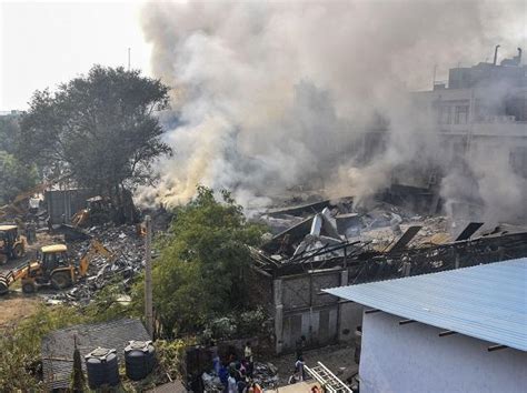 delhi factory fire newly wed  year  firefighter   dead