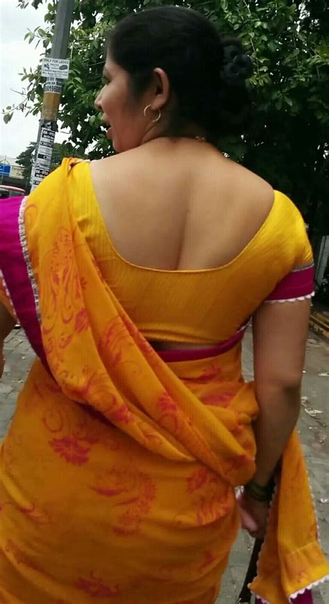 pin by my business on hot bhabhi s back hq aunty in saree desi