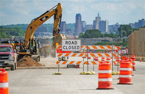 mndot reveals road construction projects   season bring