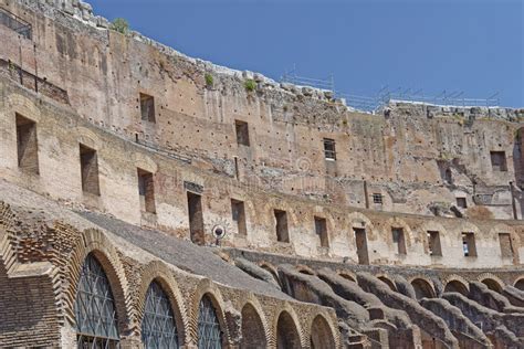 innenraum von roman coliseum rom italien stockbild bild von stadt