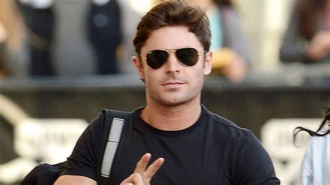 zac efron picks up trash in london fans are shocked to