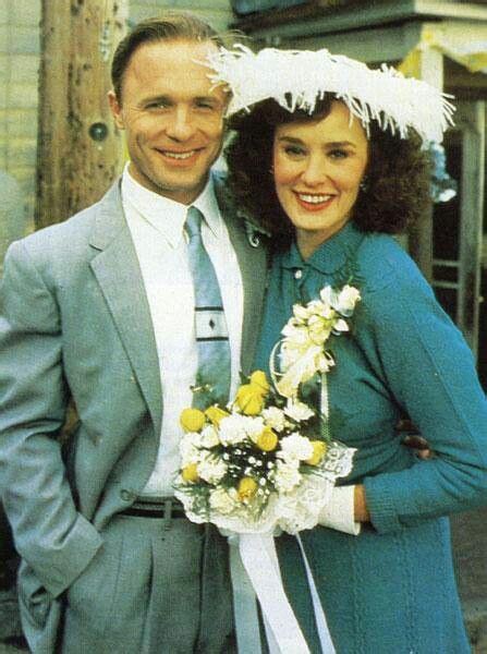 jessica lange and ed harris as patsy cline and charlie dick one of my favorite movies so