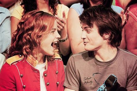 amigos daniel radcliffe emma watson friends fun image 229456 on