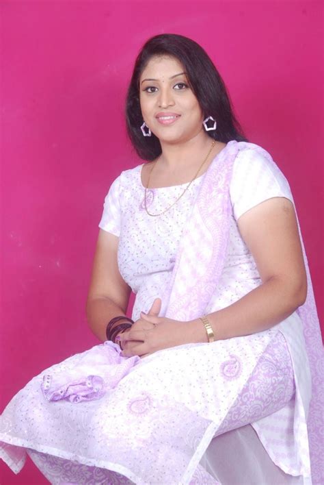 picture 32114 telugu supporting actress uma cute photo shoot pics new movie posters
