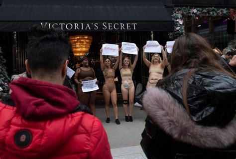 victoria s secret casts first openly transgender woman as a model the