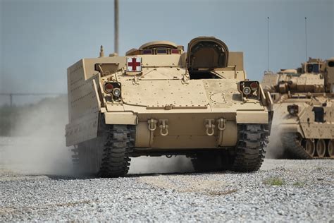 army awards  contract  bae systems   troop carrier program