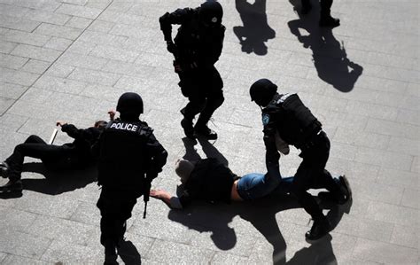 xinjiang police holds anti riot drill[3] cn