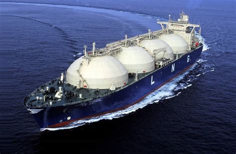 hyundai heavy  build moss type lng carriers