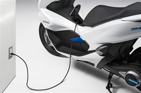 honda pcx electric  pcx hybrid unveiled bikesrepublic