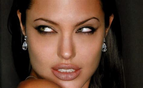 online hollywood celebrity angelina jolie latest news and