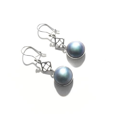 The Mother Of Pearl Mabe Earring Deris Silver