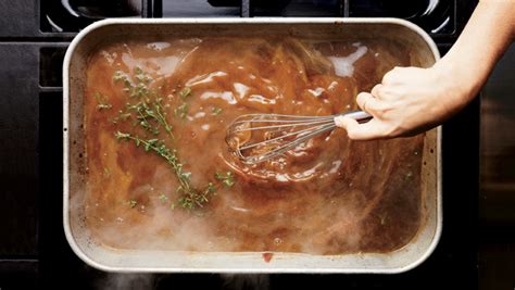 recipe classic turkey gravy with thyme cbs news