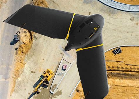 ebee  le drone  voilure fixe sensefly repousse les limites de la cartographie aerienne batinfo