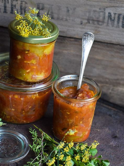 grillbeilagenketchup aus ofengeroesteten tomatenskueche