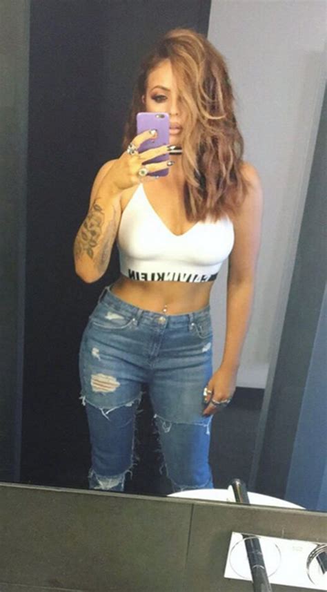 Jesy Nelson Flaunts Killer Cleavage And Abs In Racy Selfie After Little