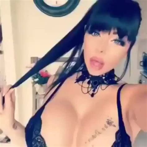 What S The Name Of This Porn Star Queenbaabygirl