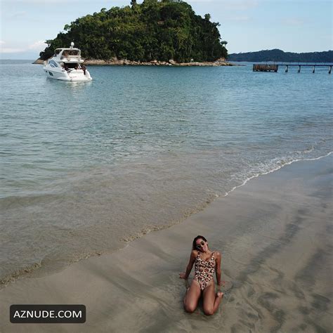 Anitta Sexy Enjoys Her Vacation In Angra Dos Reis Rio Aznude