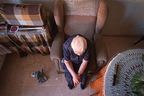 una anciana sola en su casa edición impresa el paÍs