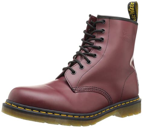 dr martens mens  classic boot details     clicking   image amazon