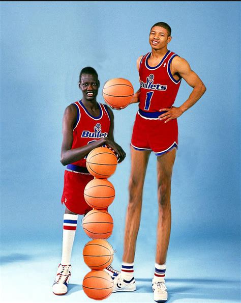 tall   tallest basketball player     sun ming minginstagram ethoyobdhu