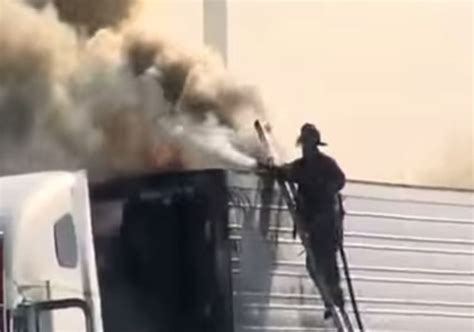 video memphis firefighter ladder fail caught on camera metro news