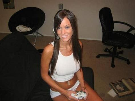 Sexy Gamer Girls 32 Pics