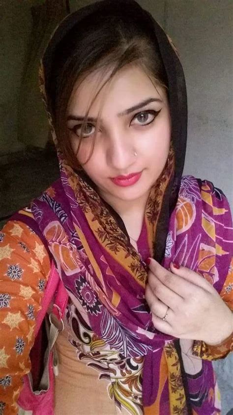 Pakistani Housewife Unseen Photos
