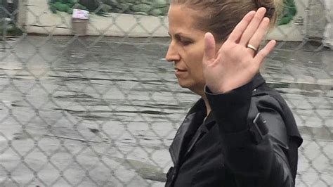 karla homolka   longer volunteer  montreal elementary school