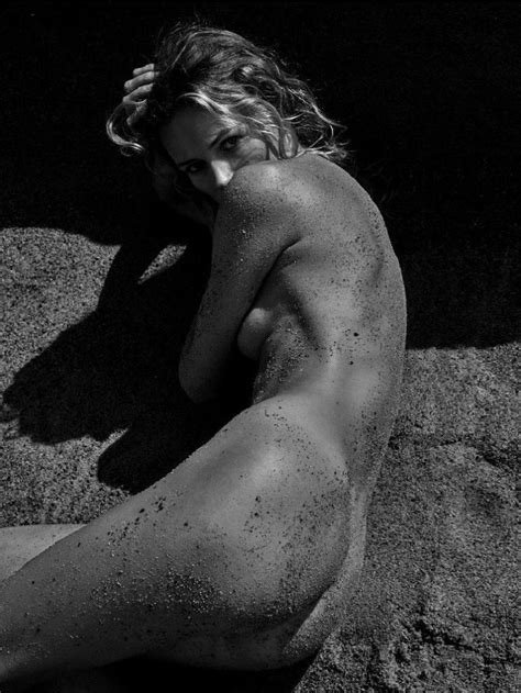 Edita Vilkeviciute Nude And Sexy 4 Photos Thefappening