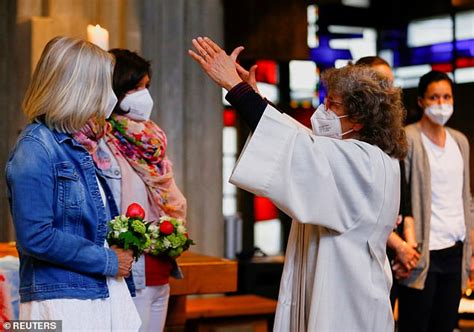 German Churches Defy The Pope And Offer Blessings To Gay Couples