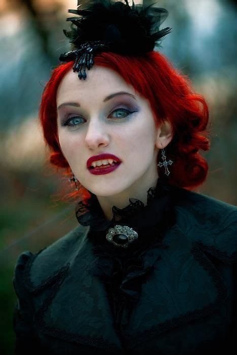 48 Adorable Gothic Vampire Makeup Ideas For Halloween