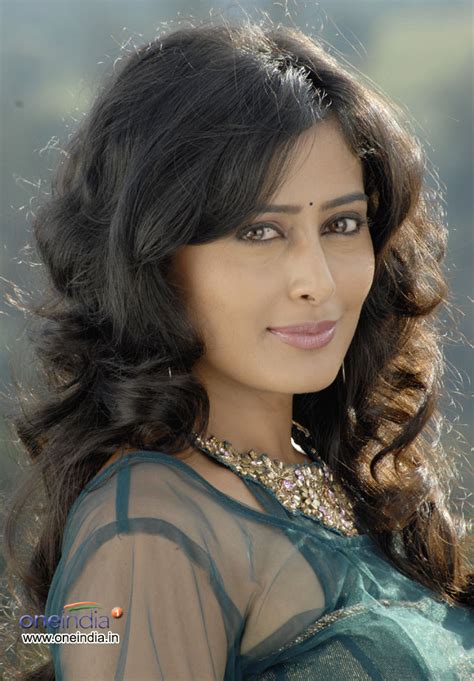 Latest Film News Online Actress Photo Gallery Krishnan