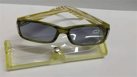 Sun Readers Tinted Reading Glasses Yellow 2 25 With Case Ebay