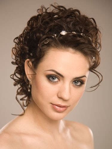 25 simple and stunning updo hairstyles for curly hair haircuts