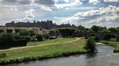 weekend  toulouse  carcassonne france  bad tourists