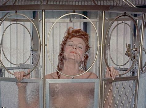 Rita Hayworth Nue Dans La Blonde Ou La Rousse