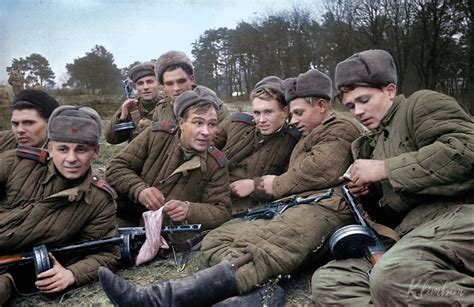 wonderful colorized portraits  russian fighters  world war  flashbak