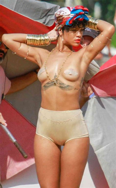 rihanna sexiest nude photos