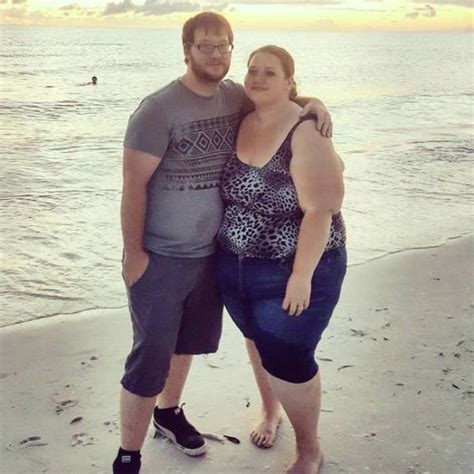 Insanely Overweight Couple Decides To Lose Weight Together 23 Pics