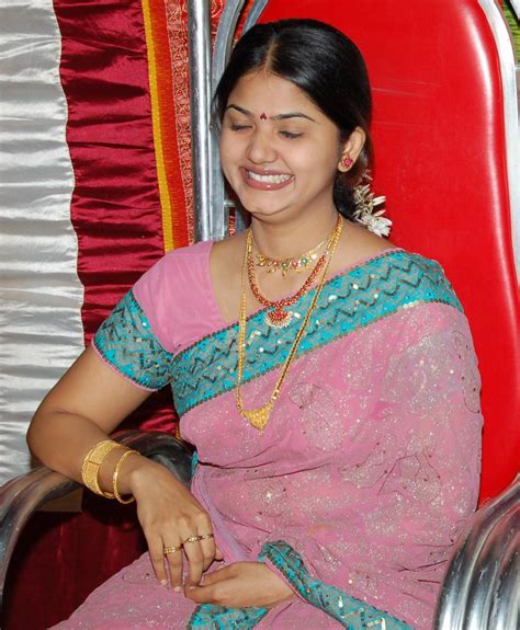 Hollywood Bollywood Tollywood Kollywood Cute Indian Aunty In Pink Saree