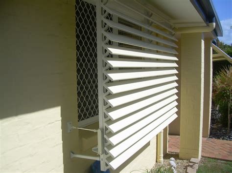 alloy louvered awnings noosa screens  curtains