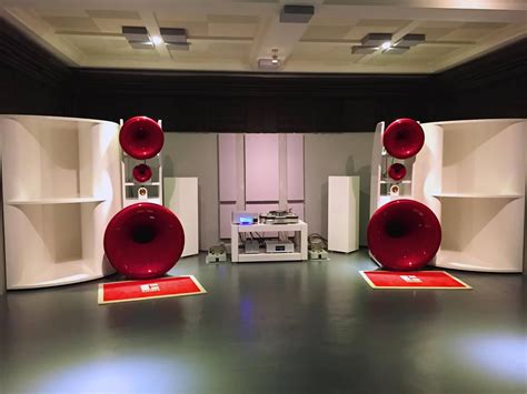 mono  stereo high  audio magazine cessaro horn speakers system