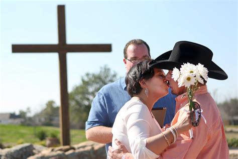 Sex Sermons Inspire Couples To Wed At Mass V Day Ceremony