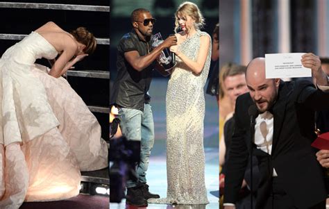 the 11 most toe curlingly awkward awards show moments of all time