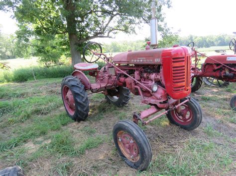 lot   farmall  tractor vanderbrink auctions