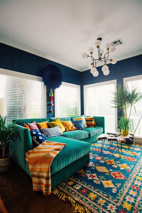 44 Gorgeous And Colorful Bohemian Living Room Ideas For