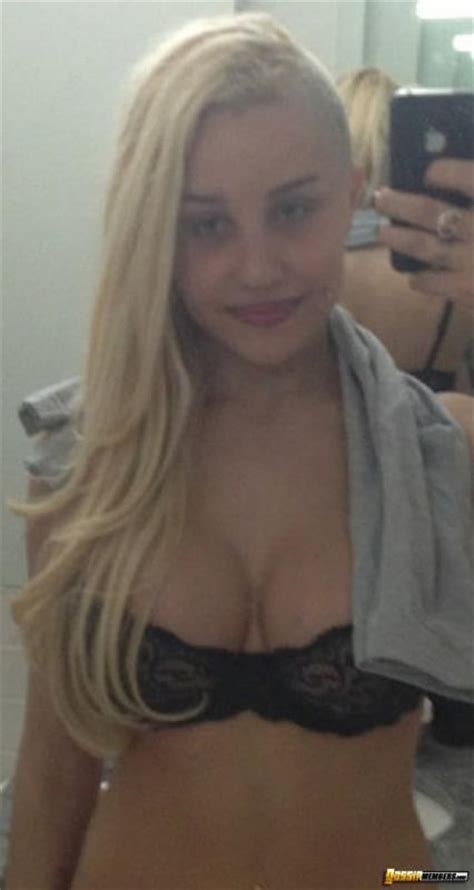 amanda bynes in her leaked twitter photos