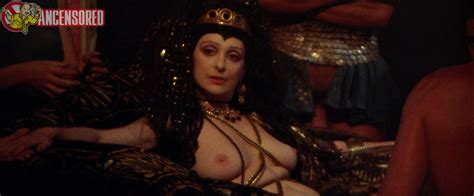 Adriana Asti Nue Dans Caligula