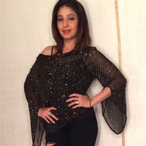 Know All About Singer Sunidhi Chauhan In Pics Who Is Set To Make Her