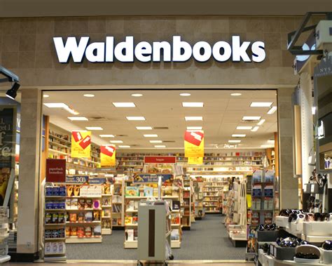 waldenbooks book shopping   mall   memories bookstore shopping bookstore